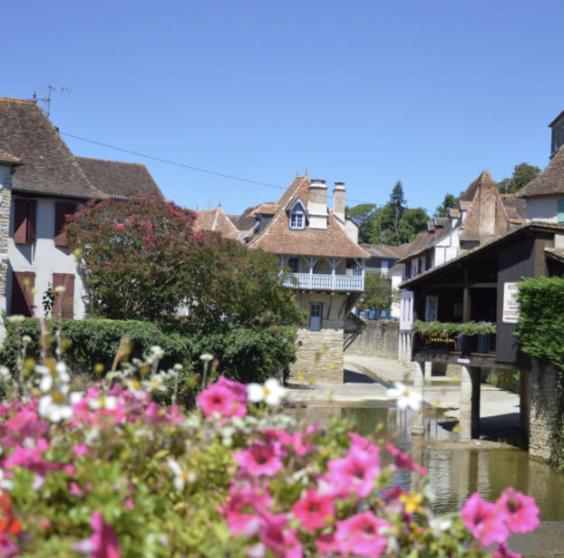 La Poterie Bed & Breakfast Carresse Exterior photo
