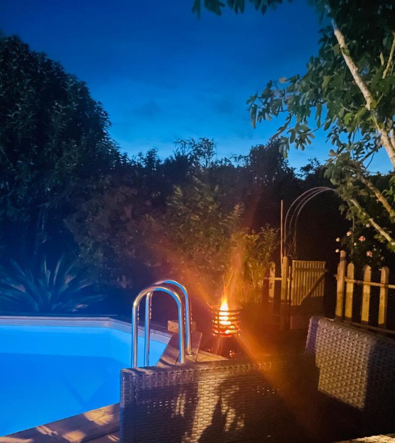 La Poterie Bed & Breakfast Carresse Exterior photo